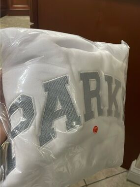 New sweatshirt size large BUNDLE 2 shirts